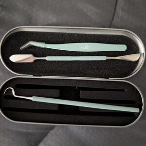 Mint Green Cricut Tool Set in Metal Case